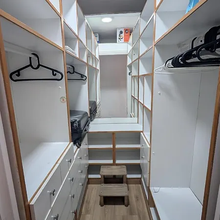 2 Bedrooms Close To The In Center